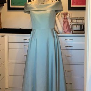 Bridesmaid dress never worn! Sage color. Tea Length.